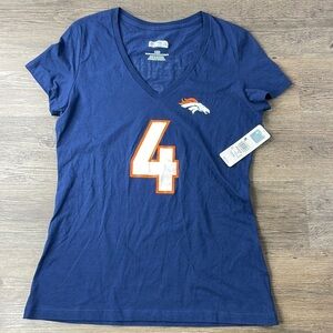 NWT NFL Denver Broncos Women’s V Neck Short Sleeve Tee, size large